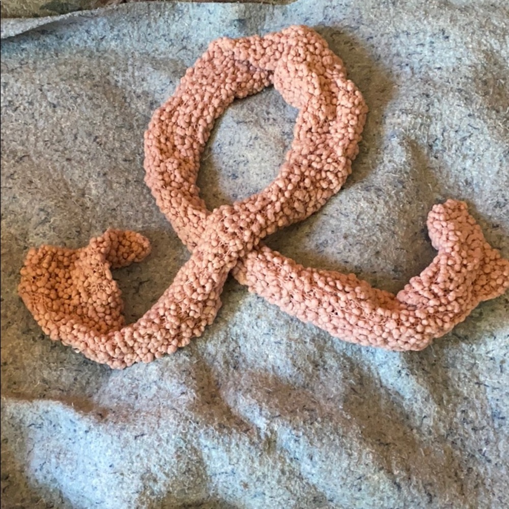 ❄️3/$15 popcorn scarf pink